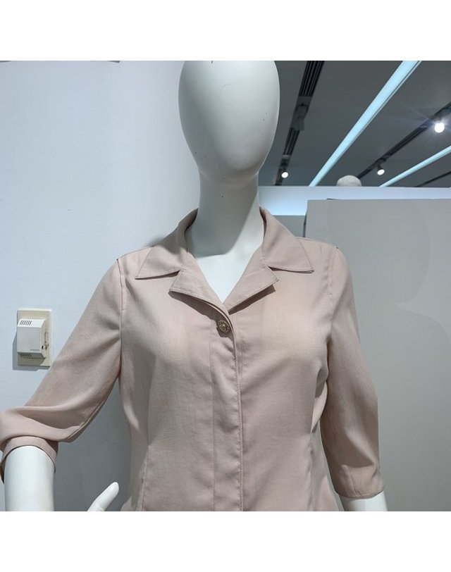 안지크 [갤러리아] 안지크여름셔츠 브이넥블라우스 시원한카라티셔츠(AH2BL1110) 착용컷