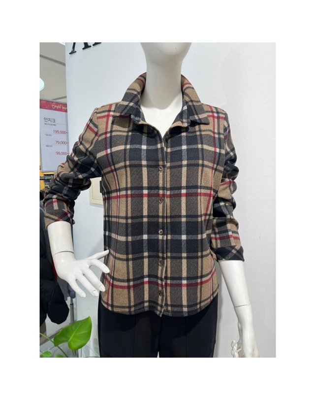 안지크 [갤러리아] 안지크(23FW겨울)기모셔츠 가볍고 포근한체크셔츠 (AH4BL5100) 착용컷