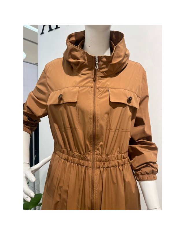 안지크 [갤러리아] 갤러리아백화점(안지크24S/S)60%바바리 캐쥬얼트렌치 반후드바바리(AI1BR1120) 착용컷