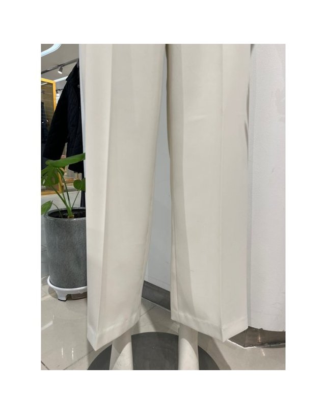 안지크 [갤러리아] 안지크(24S/S) 세미배기 오피스룩바지 정장바지 (AI1SL5130) 착용컷