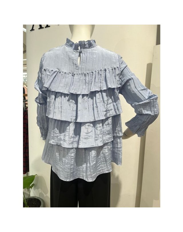 안지크 [갤러리아] 안지크(24S/S) 프릴 러블리한 블라우스 (AI1BL1150) 착용컷
