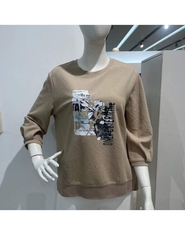 안지크 [갤러리아] 안지크캐쥬얼티셔츠 칠부소매티 프린트티(AI1TS5110) 착용컷