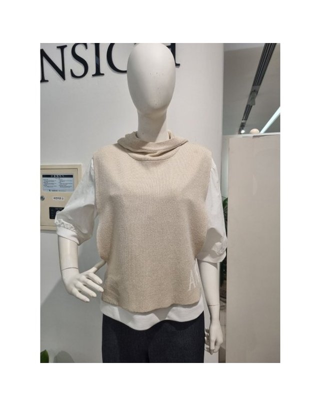 안지크 [갤러리아] 갤러리아백화점후드조끼 니트조끼(AI1KV5100) 착용컷