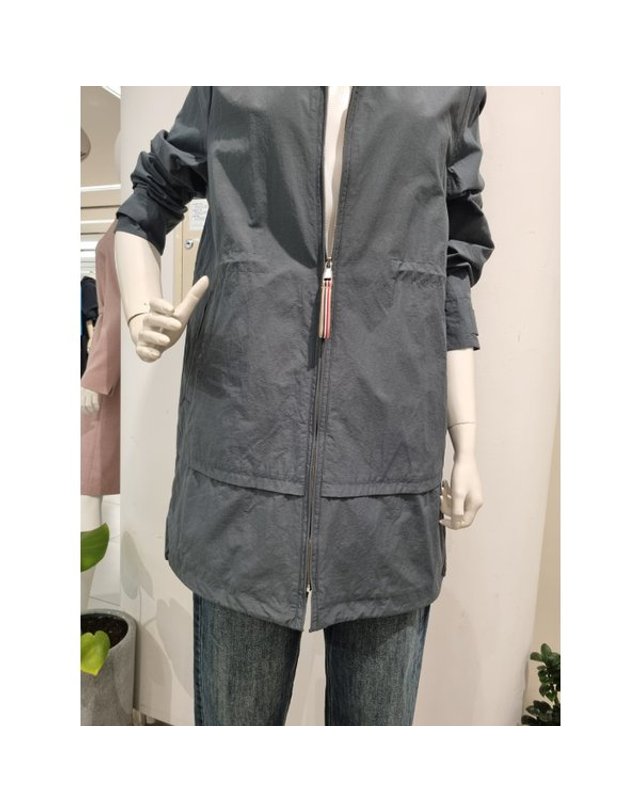 안지크 [갤러리아] 마감60%(안지크(24S/S)반후드바바리 캐쥬얼트렌치코트(AI1BR5150) 착용컷