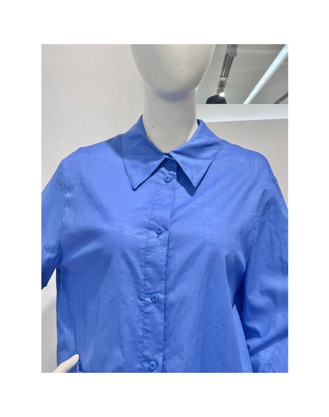 안지크 [갤러리아] 안지크얇은면셔츠 소매러프 루즈핏블라우스(AI2BL5120) 착용컷