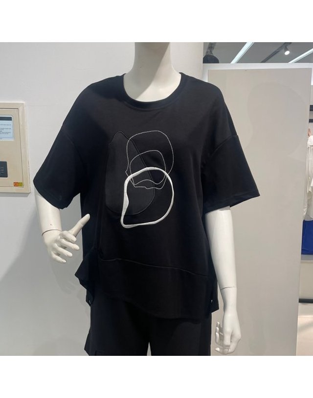 안지크 [갤러리아] 안지크 면티셔츠 루즈한티셔츠 (AI2TS52500) 착용컷