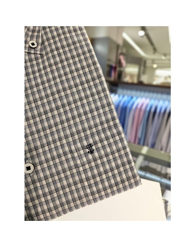 예작 [갤러리아] 예작 25 S/S 타탄 체크 버튼다운 일반핏 반소매 남방 YJEMBA285-NY 착용컷