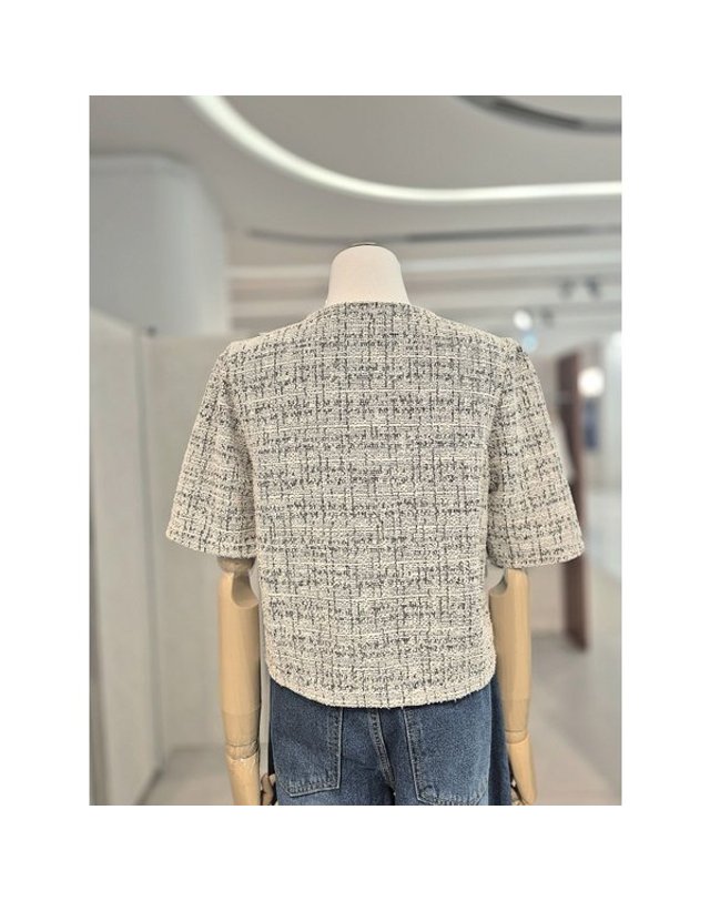 에비에프지 [갤러리아] ABF.Z 라운드넥 트위드 크롭 자켓 AZACHJ31H 착용컷