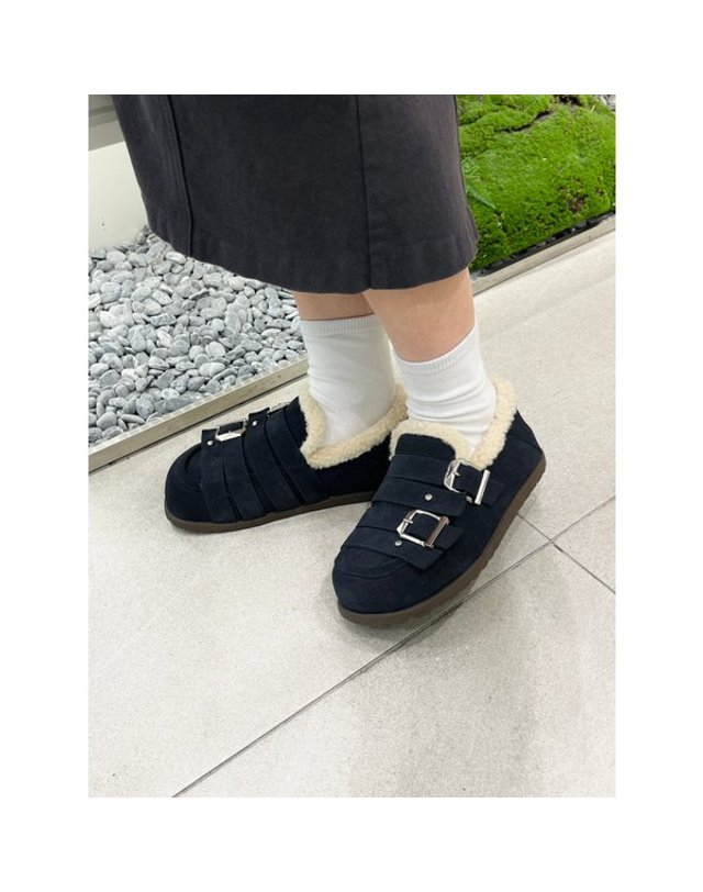 고세제화 [갤러리아] 고세 데일리 여성 와이드핏 벨티드 양털 쿠션 스니커즈 GZP5F024 카멜 4.5cm 착용컷