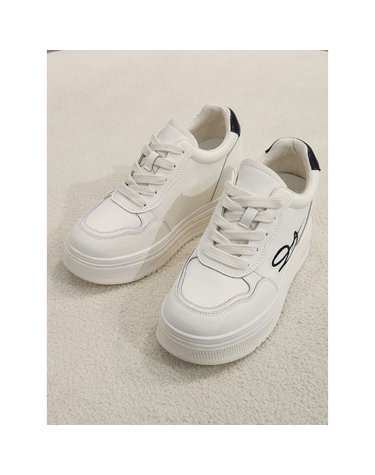 [갤러리아] [센터시티] 고세 8CM 경량 히든 키높이 스니커즈 GZP6S002 화이트