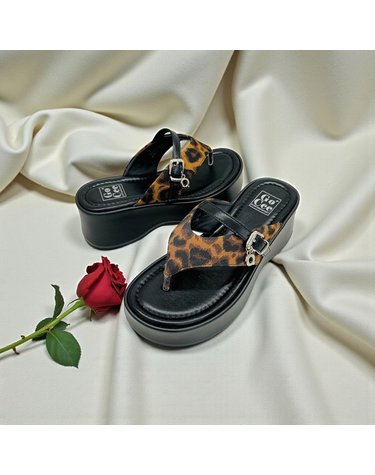 [갤러리아] 고세 데일리 여성 경량 레오파드 버클 플랫폼 쪼리 샌들 GZS6S025 호피 4.5cm