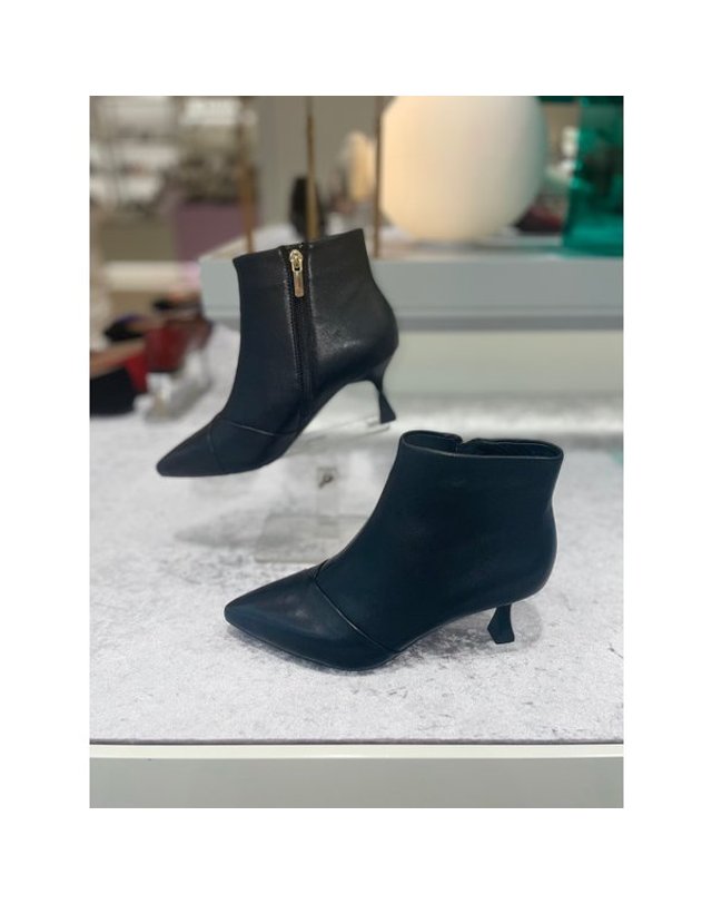고세제화 [갤러리아] 고세 데일리 여성 앵클부츠 OZA3F029BK 블랙 7cm 착용컷