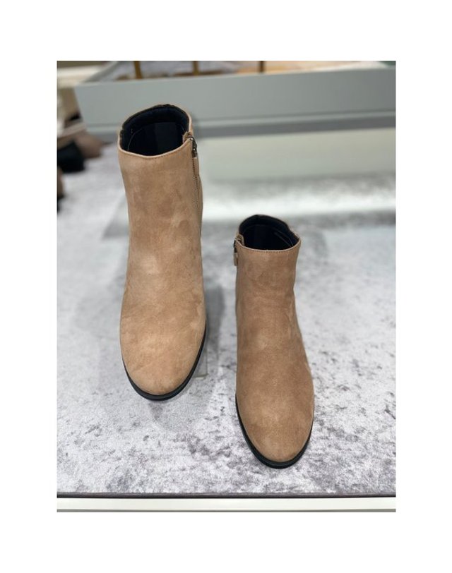 고세제화 [갤러리아] 고세 데일리 여성 금장장식포인트 앵클부츠 GEA2F111BE 베이지 5cm 착용컷