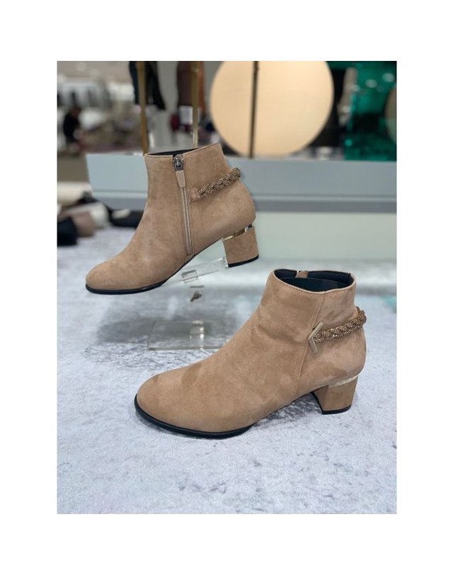 고세제화 [갤러리아] 고세 데일리 여성 금장장식포인트 앵클부츠 GEA2F111BE 베이지 5cm 착용컷