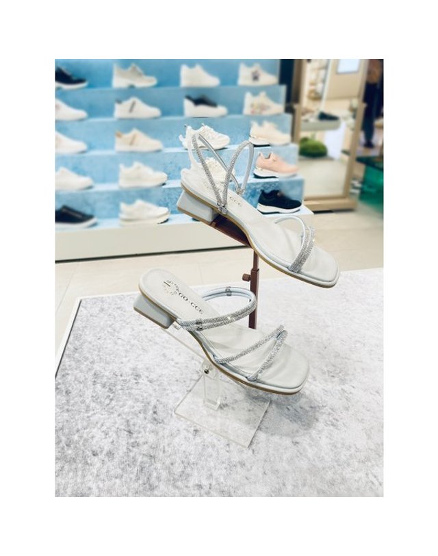 고세제화 [갤러리아] 고세 데일리 여성 큐빅 스트랩 샌들 OZS4S103 하늘 3cm 착용컷