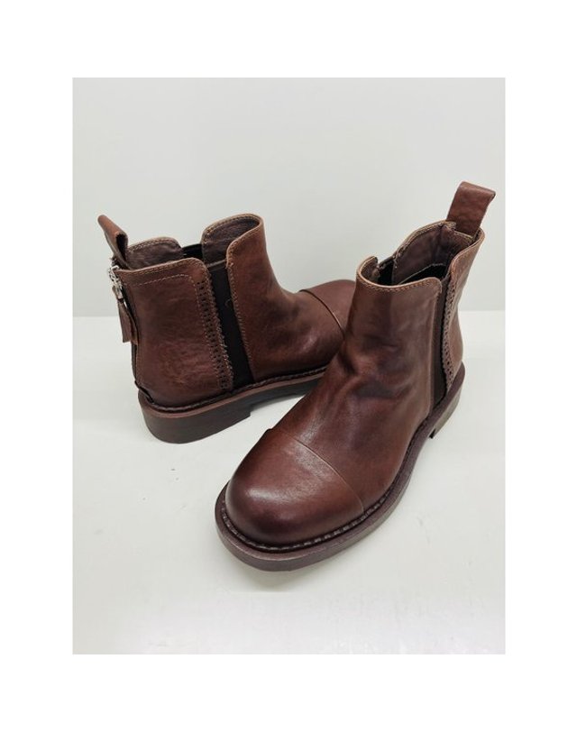 고세제화 [갤러리아] 고세 데일리 여성 빈티지 청키굽 첼시부츠 GZA4F025 브라운 3.5cm 착용컷