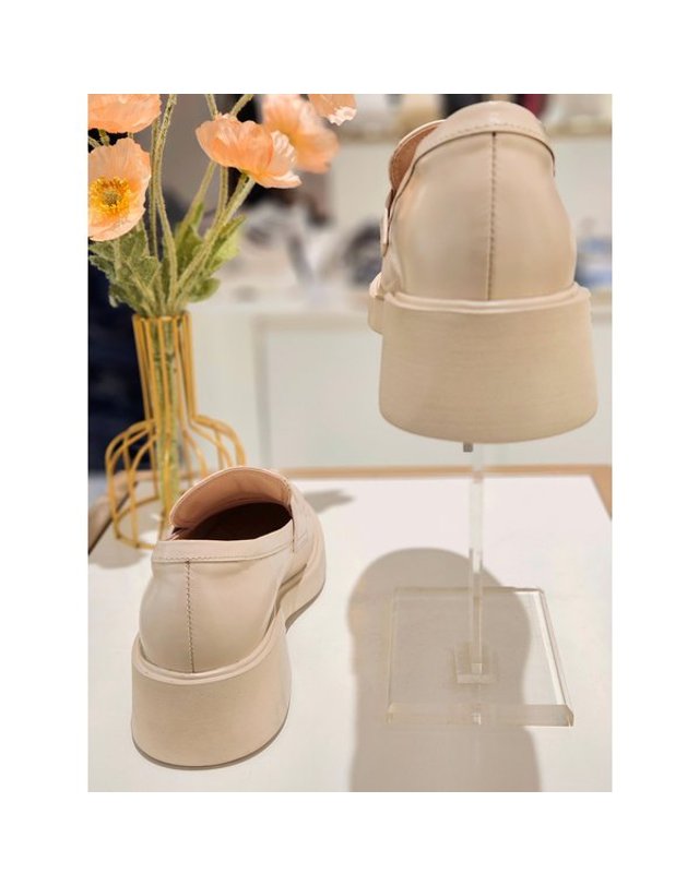 미소페 [갤러리아] 미소페 여성 청키 베이직 페니로퍼 012619007B 2color 4.5cm 착용컷