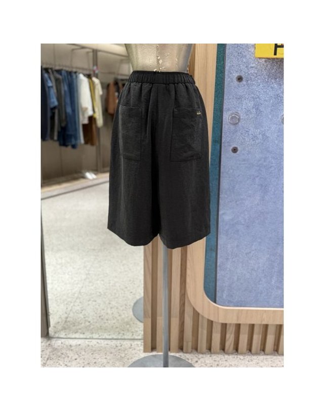 베네통키즈 베네통 [갤러리아] [25F/W] 밴딩 와이드 하프팬츠 BAPT93541 착용컷