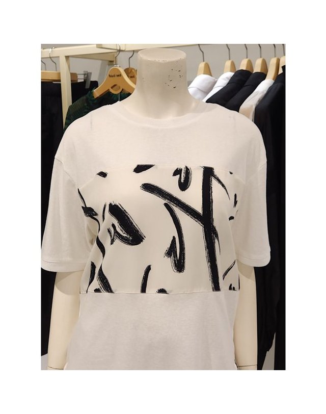 벨라디터치 [갤러리아] 럭셔리 아트 티셔츠 V9G2TS28 착용컷