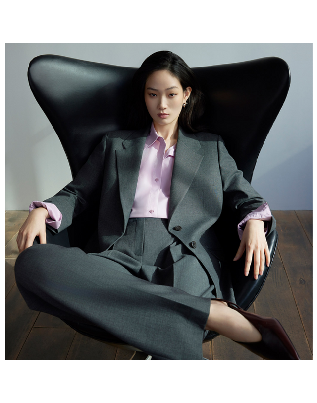 쉬즈미스 [갤러리아] [26봄] 코튼스판돌먼슬리브셔츠(S1W101S) 착용컷