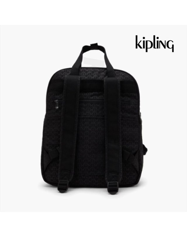 키플링 [갤러리아] 키플링 백팩 19L 비지니스백 노트북백 카주키L 시그니처엠보 KQCBA21 SIEB 착용컷
