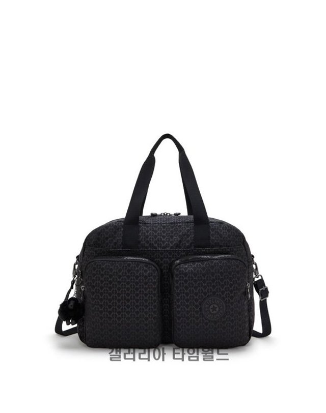 키플링 [갤러리아] 키플링 보스턴백 여행 출장가방 크로스백 데페아XL 시크니처 엠보 KPABR06 SIEB 착용컷