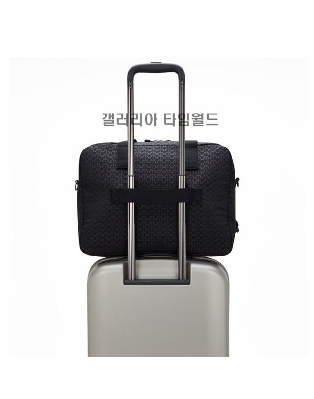 키플링 [갤러리아] 키플링 보스턴백 여행 출장가방 크로스백 데페아XL 시크니처 엠보 KPABR06 SIEB 착용컷