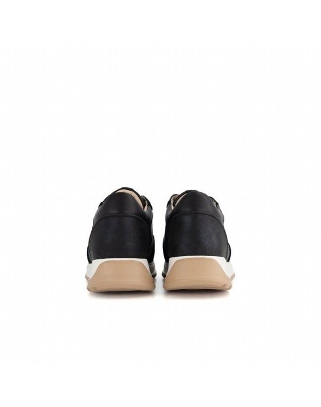 탠디 [갤러리아] 여성 캐주얼 스니커즈 (굽 4CM) J1581_BLACK 착용컷