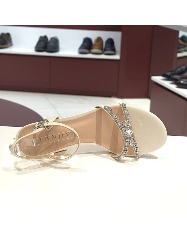 탠디 [갤러리아] 탠디 여성 스트랩샌들 (6CM) J1569V IVORY 착용컷