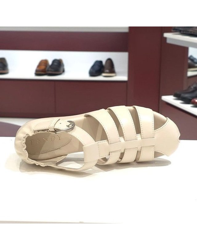 탠디 [갤러리아] 탠디 여성 피셔맨 스트랩샌들 (2.5CM) G26007 IVORY 착용컷