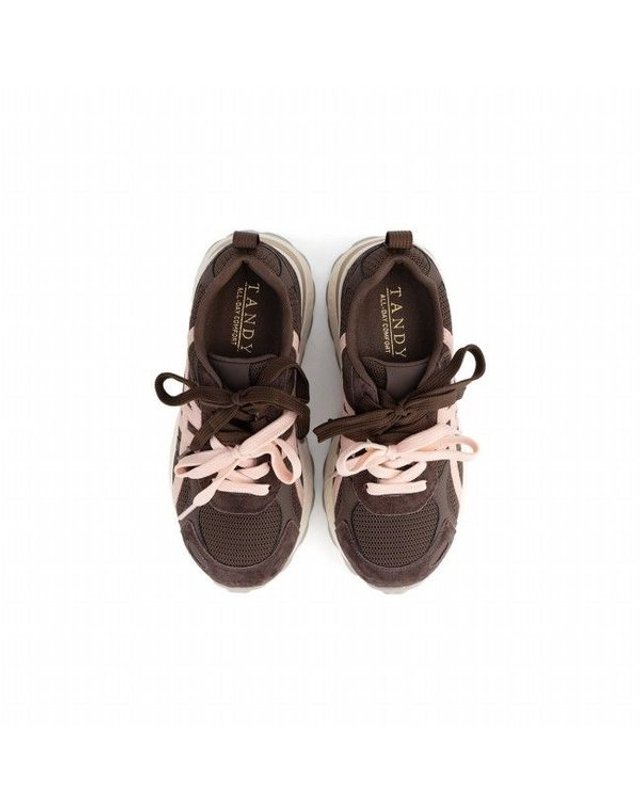 탠디 [갤러리아] 여성 스니커즈 (굽 4CM) G26033_BROWN 착용컷