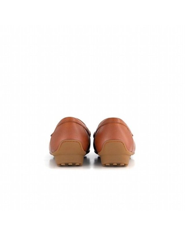 탠디 [갤러리아] 여성 여성로퍼 (굽 2.5CM) G26026_BROWN 착용컷