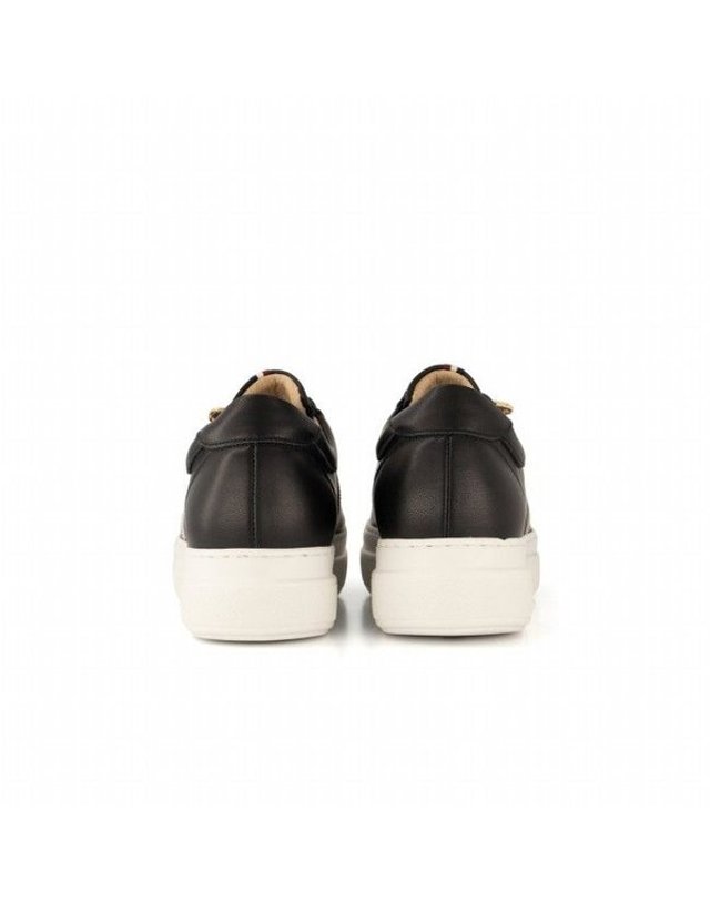 탠디 [갤러리아] 여성 캐주얼 스니커즈 (굽 4.5CM) 722432_K-040 착용컷
