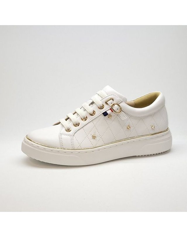 탠디 [갤러리아] 탠디 여성 스니커즈 (4CM) G21412 WHITE 착용컷