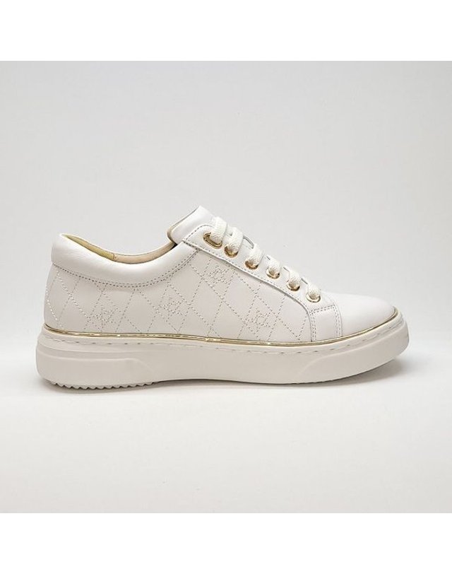 탠디 [갤러리아] 탠디 여성 스니커즈 (4CM) G21412 WHITE 착용컷