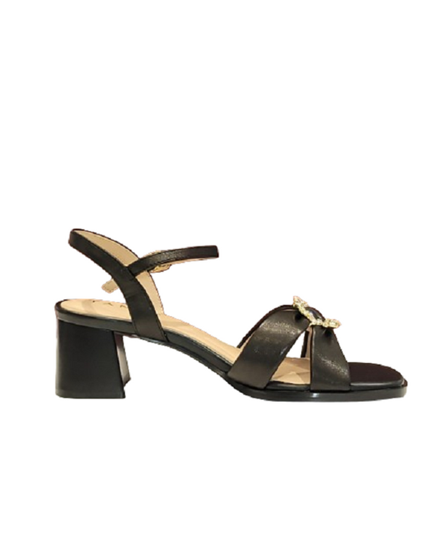 탠디 [갤러리아] 탠디 여성 스트랩샌들 (6CM) J1572 BLACK 착용컷