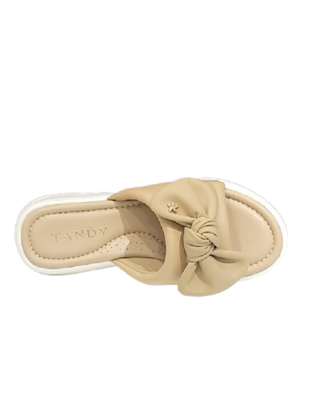 탠디 [갤러리아] 탠디 여성 키높이 슬리퍼 (6CM) G25038 BEIGE 착용컷
