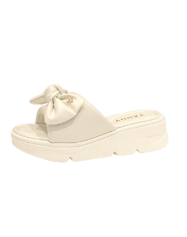 탠디 [갤러리아] 탠디 여성 키높이 슬리퍼 (6CM) G25038 IVORY 착용컷