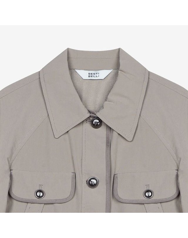 베스띠벨리 [갤러리아] [25SS]버튼 스트링 셋업 크롭블라우스 (BKBAB1429)BKB1429 착용컷