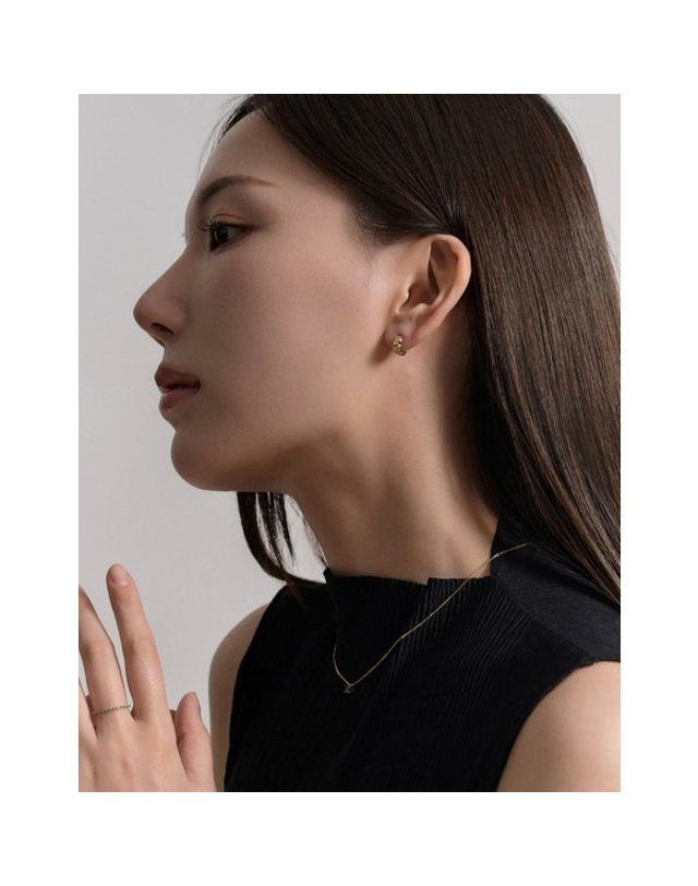 로이드 [갤러리아] [로이드] 랩그로운 에메랄드 바 14K 목걸이 착용컷