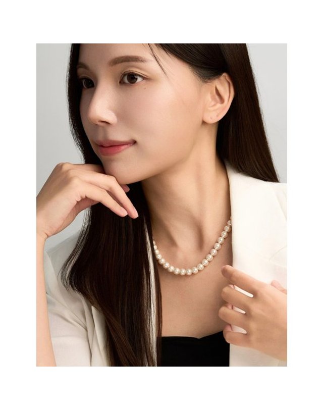 로이드 [갤러리아] [로이드] 에센셜 화이트 진주 14K 목걸이 (8mm) 착용컷