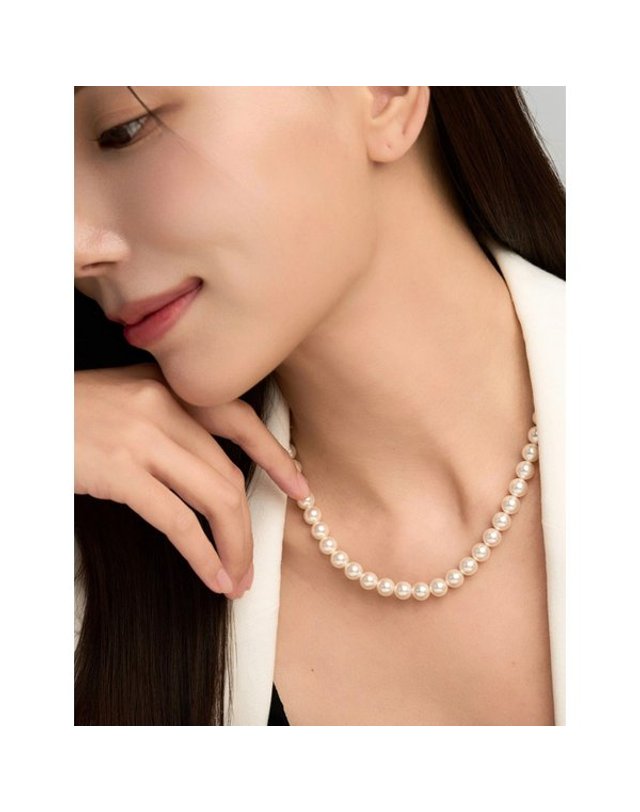 로이드 [갤러리아] [로이드] 에센셜 화이트 진주 14K 목걸이 (8mm) 착용컷