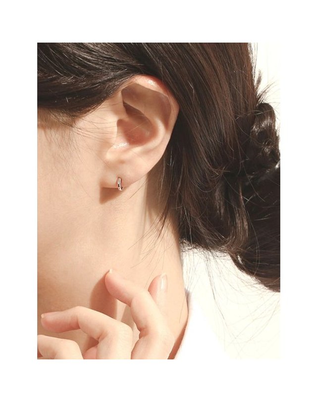 로이드 [갤러리아] [로이드] 베이직 라운드 10mm 원터치 14K 귀걸이 착용컷