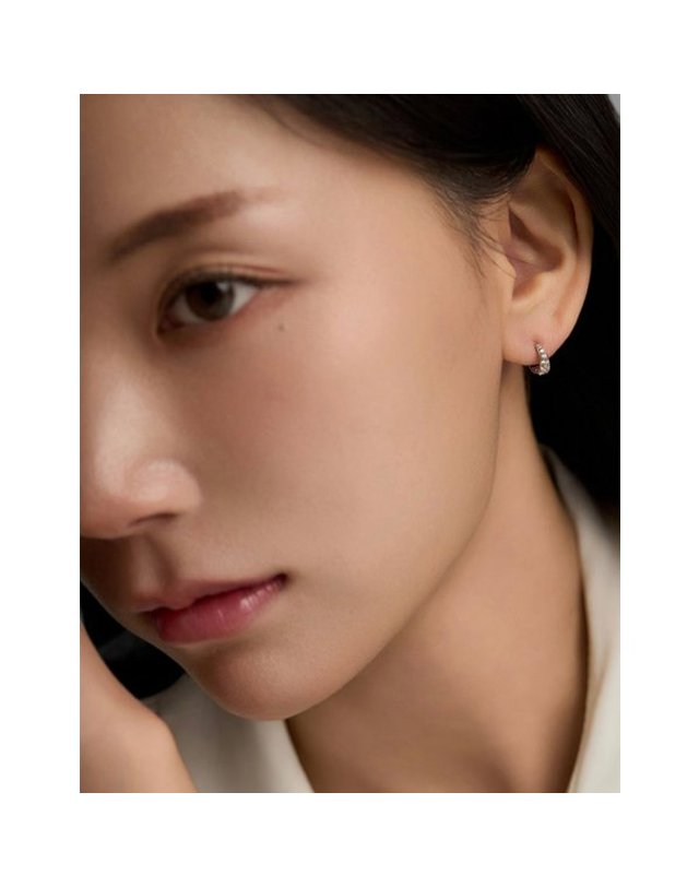 로이드 [갤러리아] [로이드] 크레센도 테니스 원터치 10K 귀걸이 (M, 화이트) 착용컷