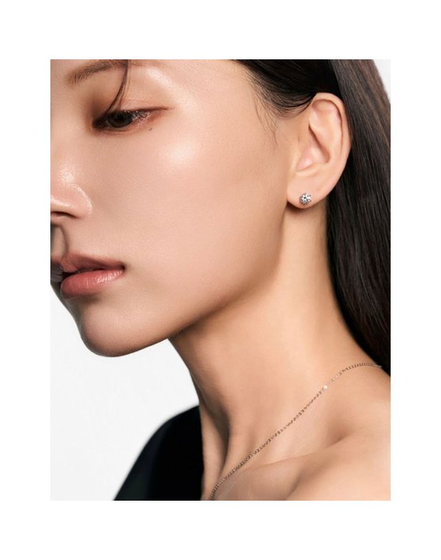 로이드 [갤러리아] [로이드] L-다이아몬드 시그니처 6프롱 솔리테어 0.5CT 14K 귀걸이 (화이트) 착용컷