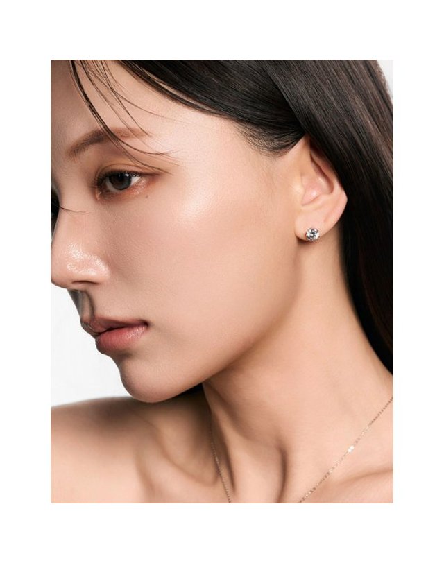 로이드 [갤러리아] [로이드] L-다이아몬드 시그니처 6프롱 솔리테어 1.0CT 14K 귀걸이 (화이트) 착용컷