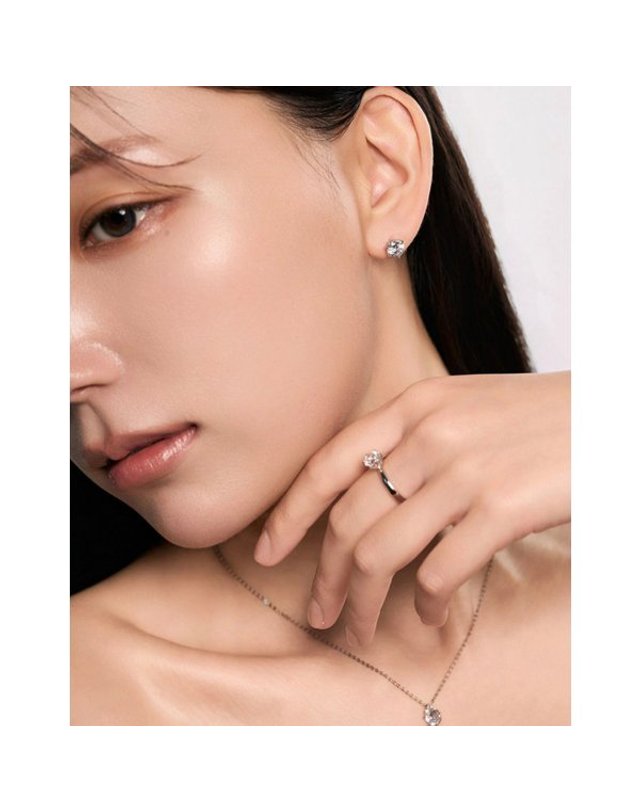 로이드 [갤러리아] [로이드] L-다이아몬드 시그니처 6프롱 솔리테어 1.0CT 14K 귀걸이 (화이트) 착용컷