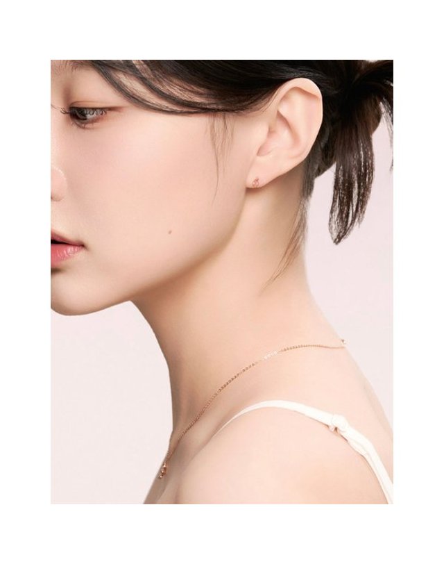 로이드 [갤러리아] [로이드] 튜더로즈가든 핑크 피스 페어컷 14K 귀걸이 착용컷