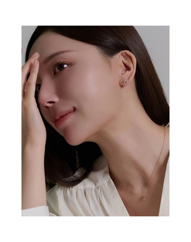 로이드 [갤러리아] [로이드] 션샤인 클로버 14K 귀걸이 착용컷