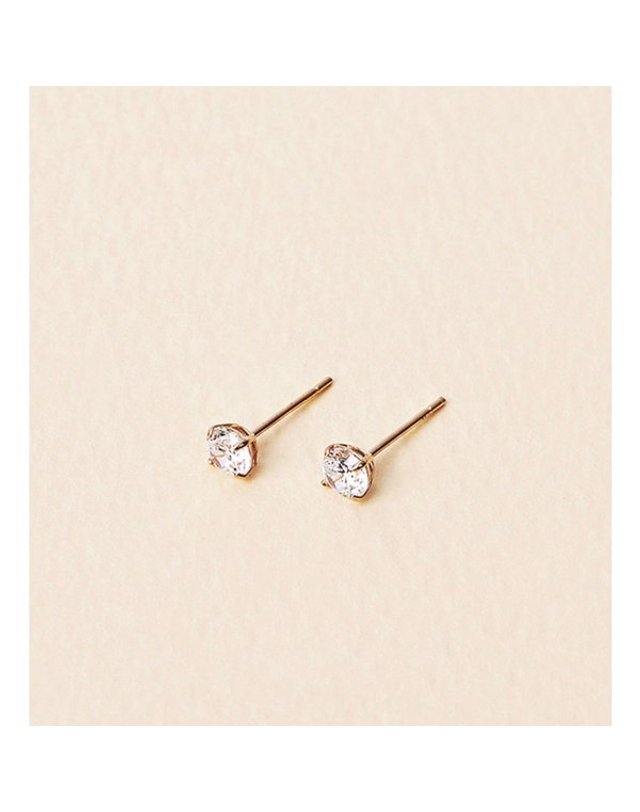 로이드 [갤러리아] [로이드] 라운드 큐빅 4mm 14K 귀걸이 착용컷